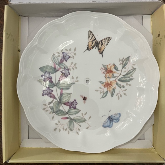 Lenox butterfly meadow 3 tiered server brand new and never used in the box. - Picture 6 of 9